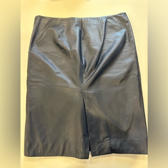 Zara leather skirt - Picture 4 of 4
